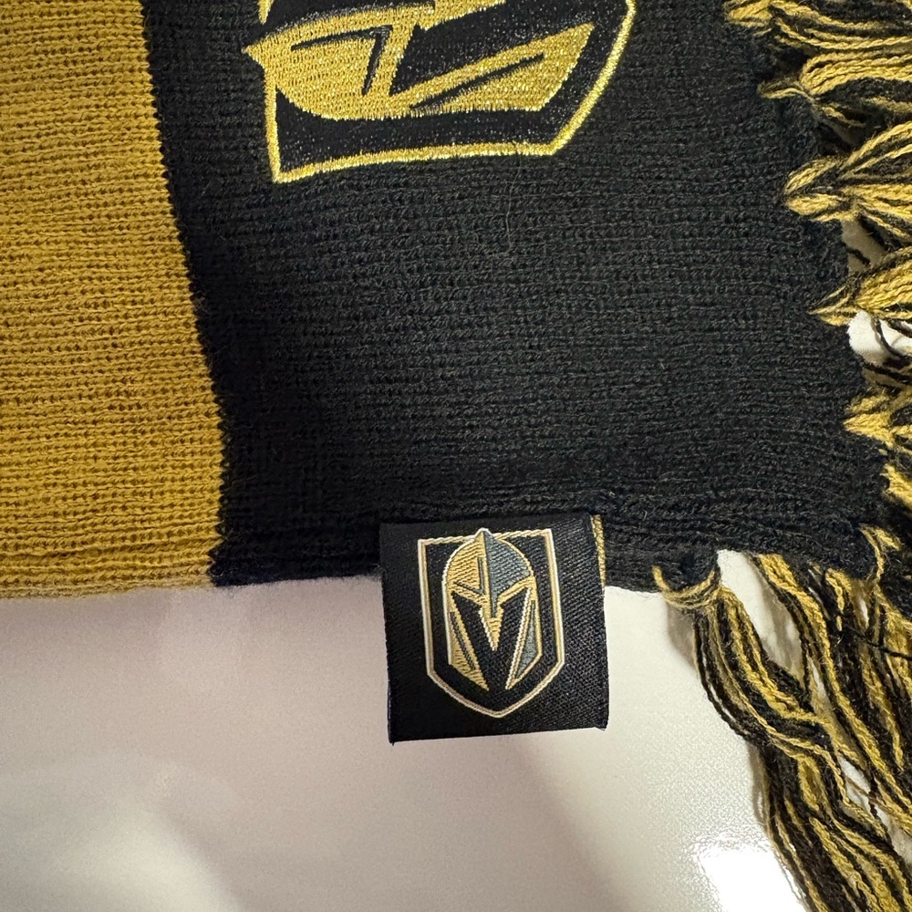 NHL Las Vegas Golden Knights Striped Gold & Black Team Scarf Tassel Ends - Picture 3 of 5